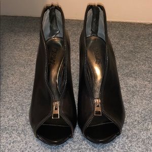 Carlos Santana “Zipper” Heels